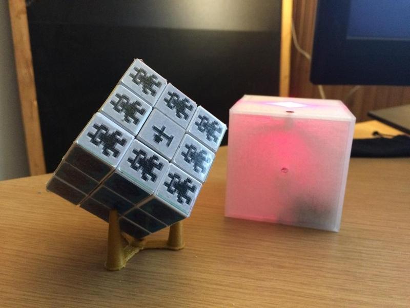 Rubik's cube holder stand