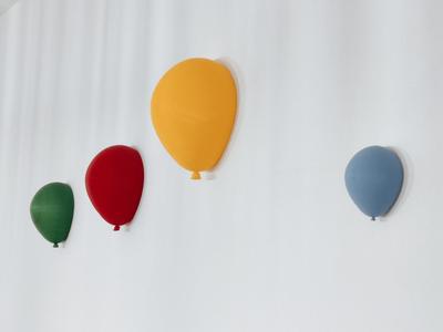 Balloon wall ornament