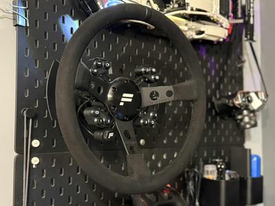 Fanatec Qr2 SKADIS Wheel Mount adapter