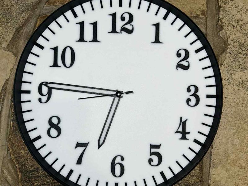classic clock easy to print without support 