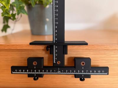 Cabinet Hardware Jig
