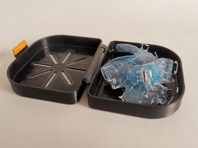Slim Dental braces case