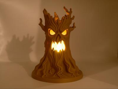 Scary Halloween Stump Lantern