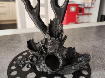 Dead tree decor