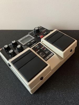 Boss (DD-20, OD-20, CE-20, RT-20, RE-20,RC-20, RC-30, SL20)  Battery cover