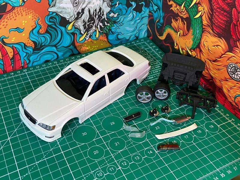 TOYOTA CRESTA JZX 100 AOSHIMA FUJIMI TAMIYA