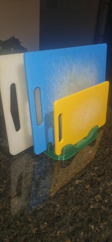 A vertical stand for Chopping Boards