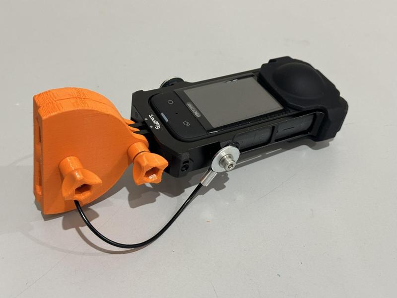 Piper PA-28 GoPro mount under wing tie down