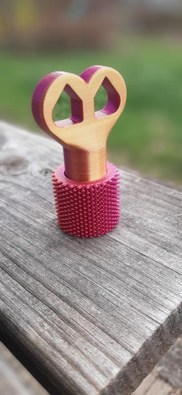 Big Key Fidget Toy, Slide & Spin, Tiny Knurl