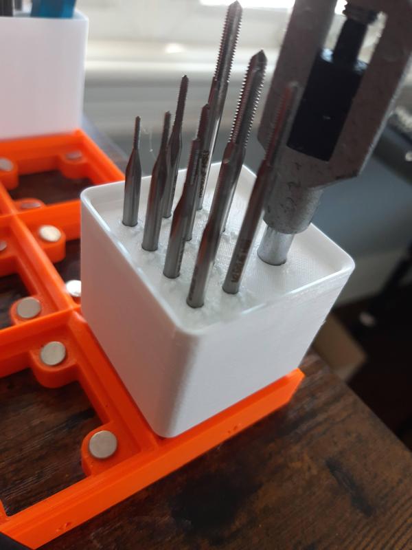 Tap Set Holder Gridfinity 1x1