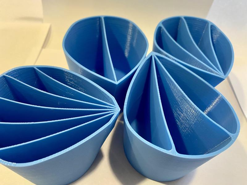 Split Cups good for paint and resin pours 8oz