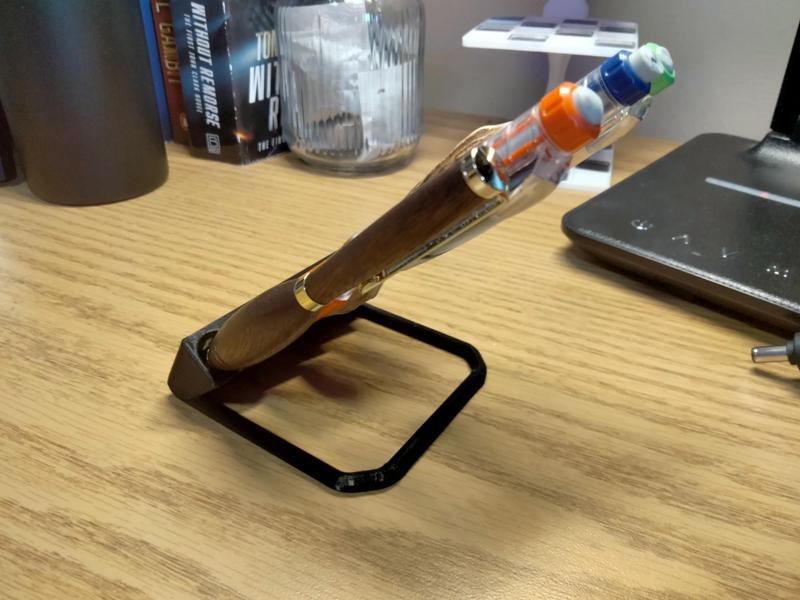 Modern Pen Holder