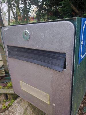 trappe de boîte aux lettres