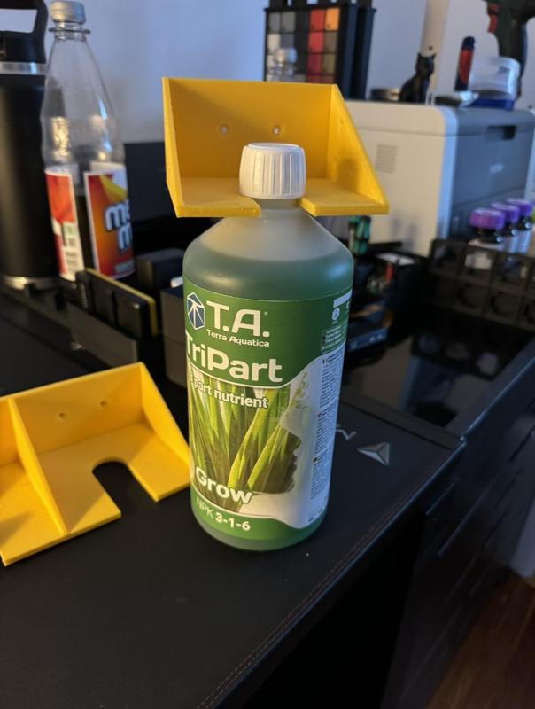 1L T.A. Fertilizer Wall-mount