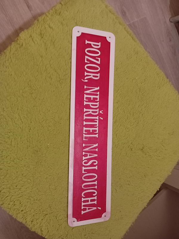 Pozor nepřítel naslouchá