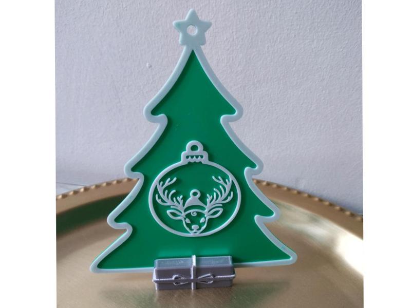 Christmas tree with reindeer with stand