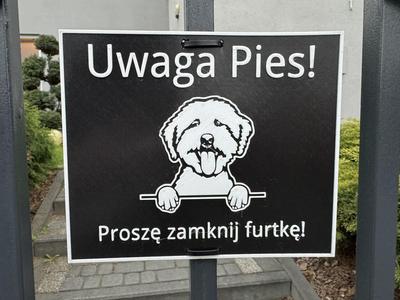 Beware of Dog (Uwaga Pies) badge