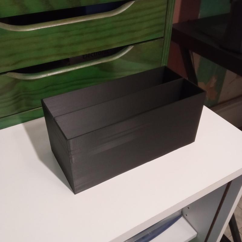 Grande boite de rangement  220*120*100 Ep 2 mm.