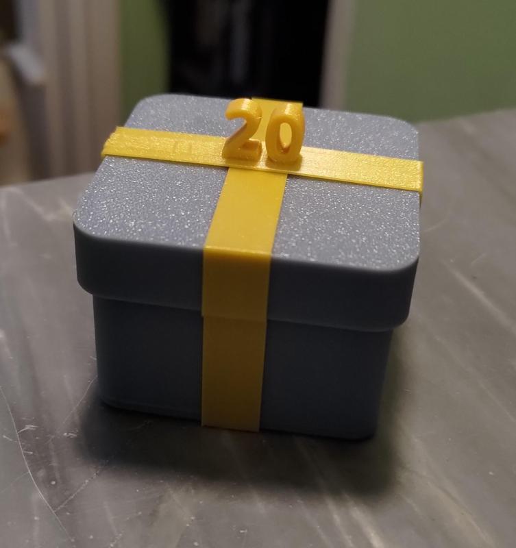 20th Gift Box