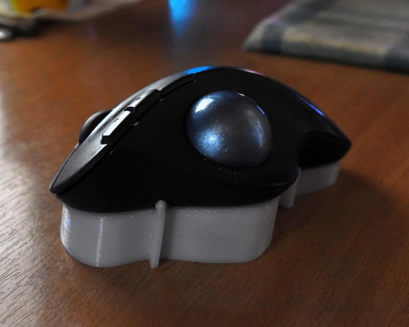 Logitech M575 trackball mouse tenting wedge 12 / 5 deg tilt