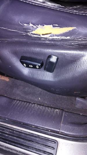 Jeep Grand Cheroke seat knob