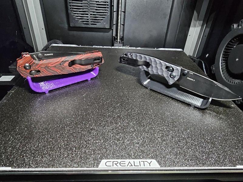 Pocket Knife Display Stand