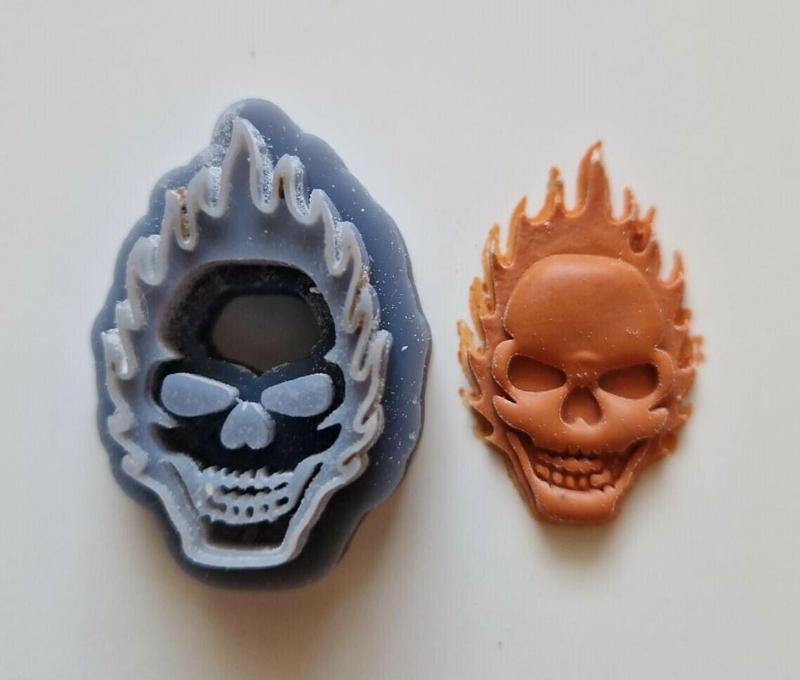 Skull on Fire - Halloween Clay Cutter