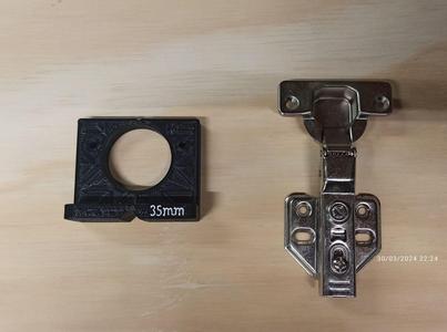 Template for 35mm cup hinges