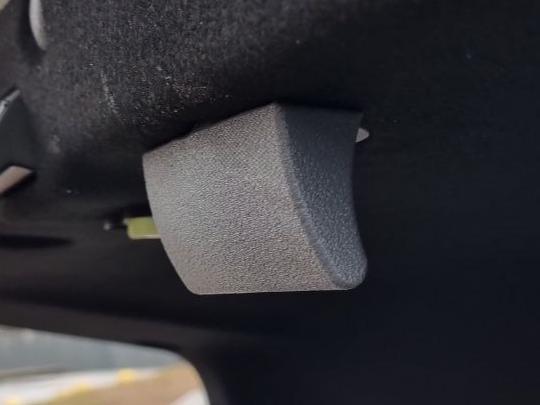 geely s50 trunk_handle