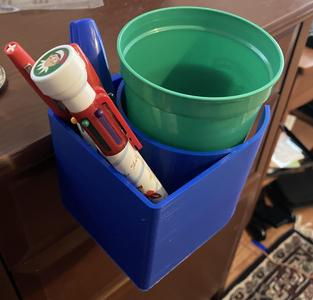 Lowered cup holder and Pencil cup