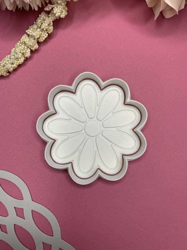 Daisy Cookie Cutter And Stamp
