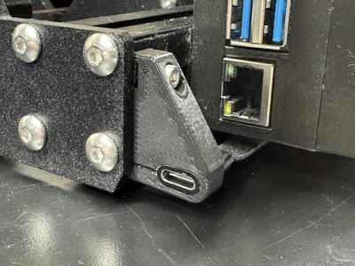 JUXINICE USB Cable Mount for 30x30 extrusion