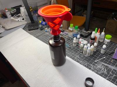 Support for Silicone Funnels