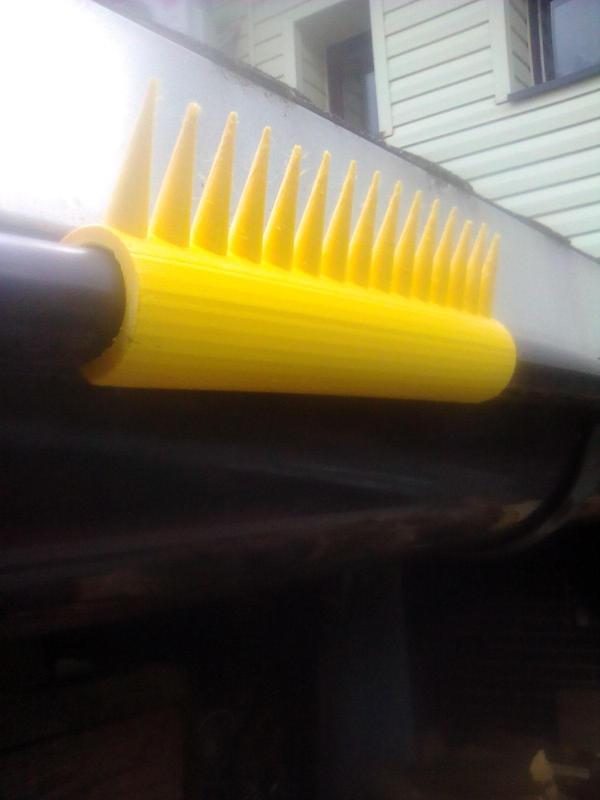 Gutter anti bird spikes / okapové hroty proti ptákům
