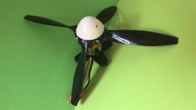 4-Blatt Klapp-Propeller 9x3