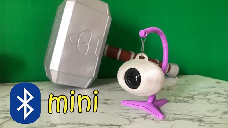 Mini hanging speaker