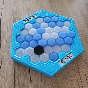 Ice block for Ice Breaker game ~ Bloc de glace pour le jeu Ice Breaker