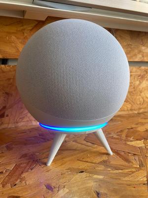 Echo 4 base with screw