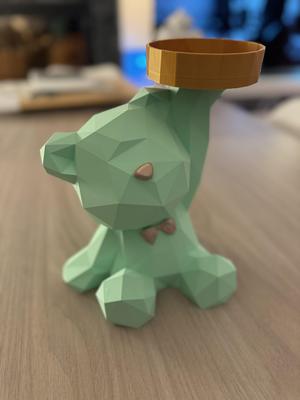 Low Poly Tray Bear