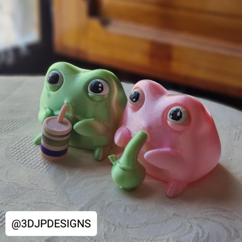 Frog Drinking Couple