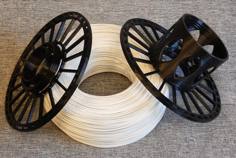 Collapsible reel for 3D plastic