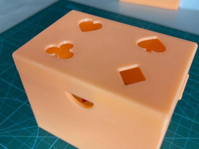 Poker box large
