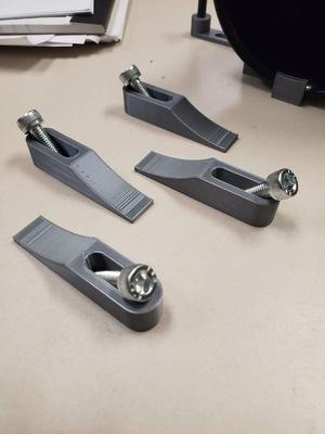 Wedge adjuster widget