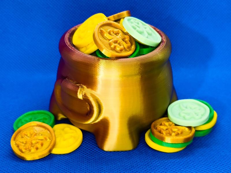 Saint Patrick lucky pot of gold