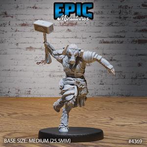 Minotaur Female Warrior Attack ‧ DnD Miniature ‧ Tabletop Miniatures ‧ Gaming Monster ‧ 3D Model ‧ RPG ‧ DnDminis ‧ STL FILE