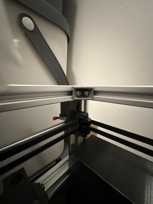 Mechanical Y end stop for 2020 aluminium extrusion