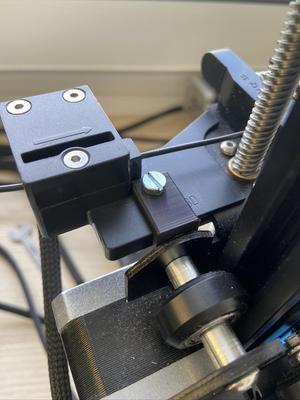PIECE SIMPLE POUR FIXER DETECTEUR DE FILAMENT CR10S