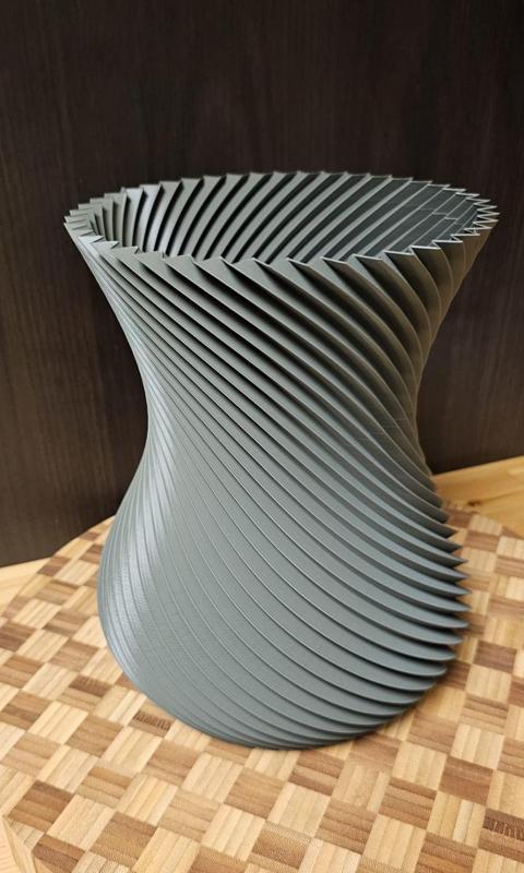Spiral Design Vase 
