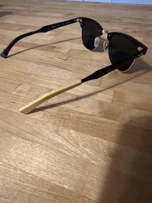 Ray-Ban Wayfarer Aluminum Temple (right)