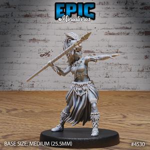 Lion Huntress Throwing ‧ DnD Miniature ‧ Tabletop Miniatures ‧ Gaming Monster ‧ 3D Model ‧ RPG ‧ DnDminis ‧ STL FILE